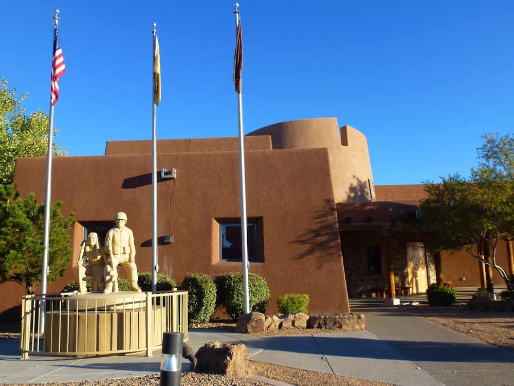 Holiday Inn Express & Suites Albuquerque Historic Old Town by IHG - photo 78