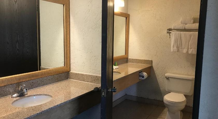 Channel Islands Inn - photo 4