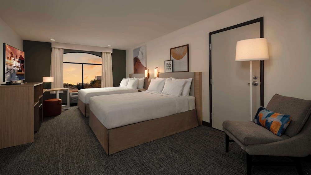 Spark by Hilton Houston Bush Intercontinental Airport - photo 6