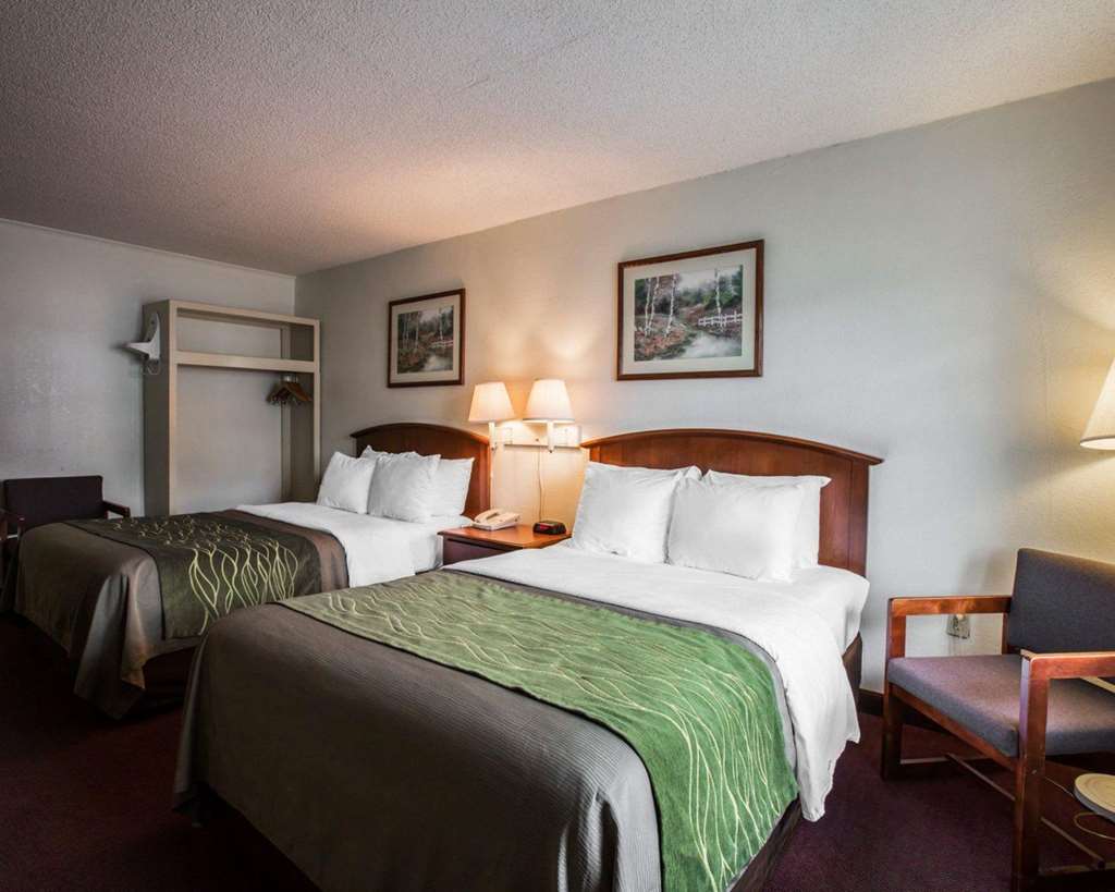 Rodeway Inn & Suites Cherokee On the River - photo 21