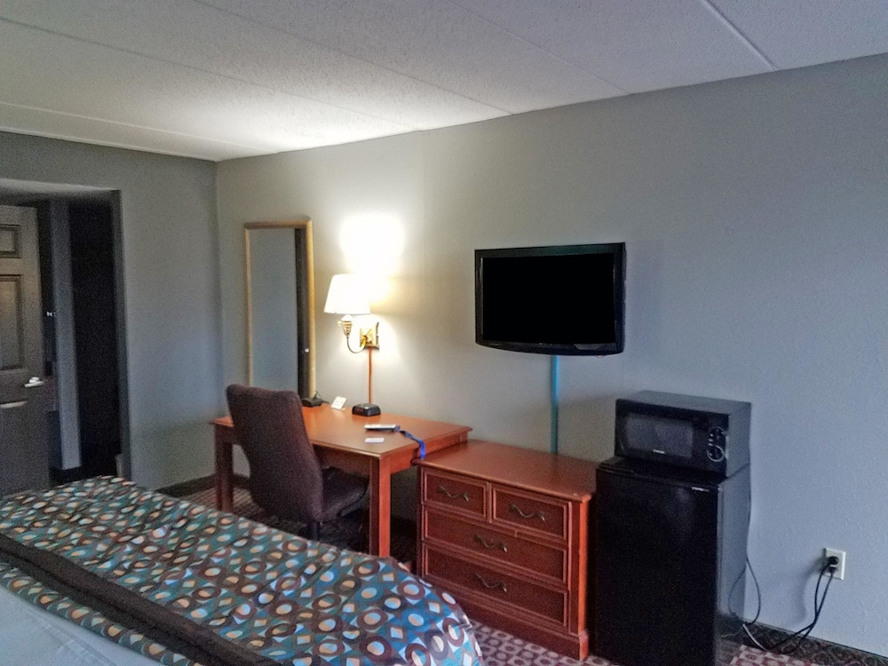 Americas Best Value Inn St. Louis Downtown - photo 6