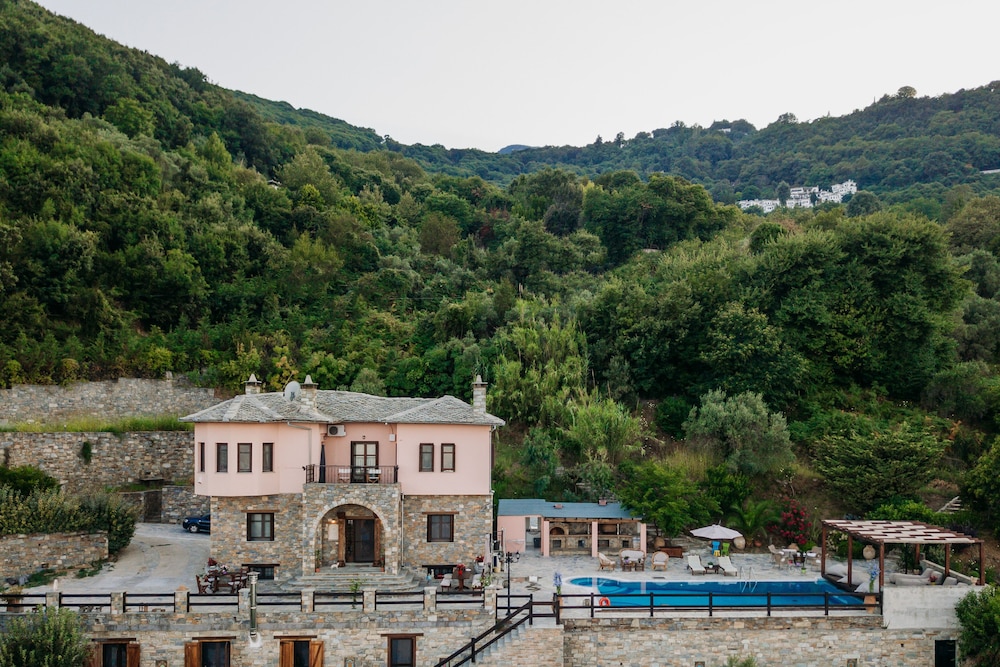 Elysian Luxury Villa Pelion — 4-Star Luxury Hotel in Zagora, Greece