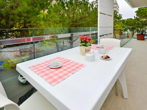 Apartment Fiore 10 by Interhome — 4-Star Luxury Hotel in Lignano Sabbiadoro, Italy