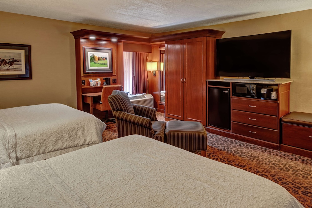 Hampton Inn Winchester - photo 5