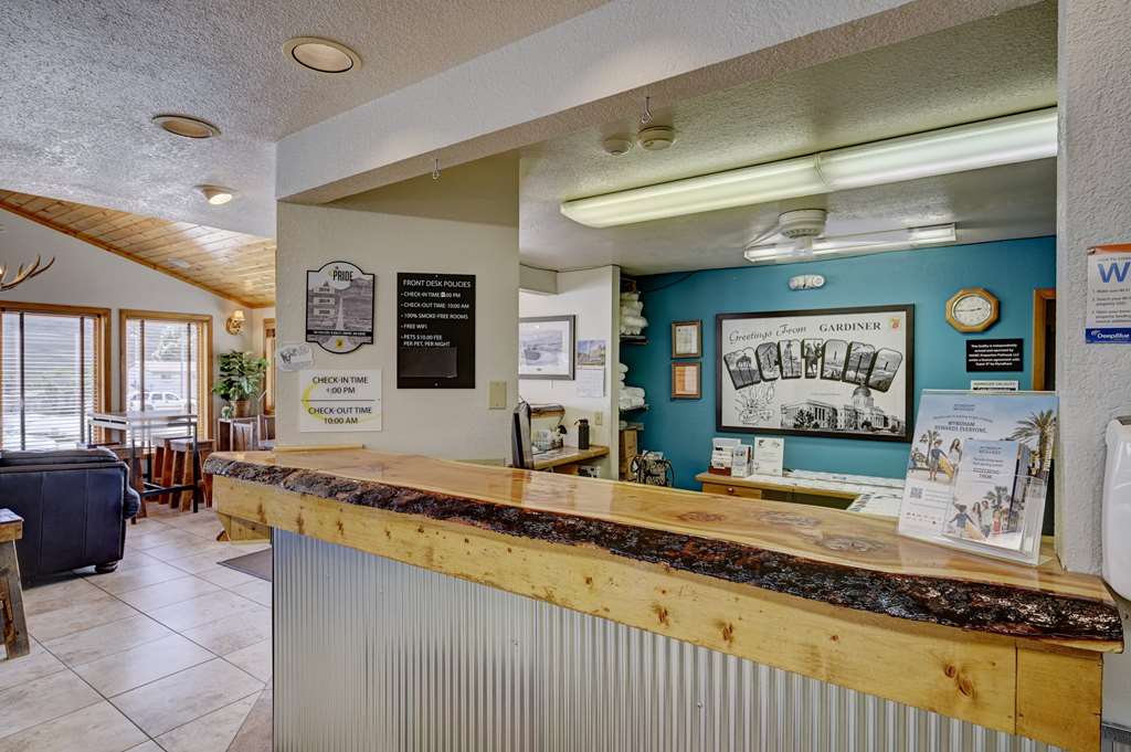 Super 8 by Wyndham Gardiner Yellowstone Park Area - photo 42