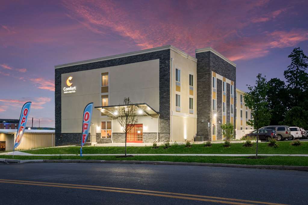 Comfort Inn & Suites Harrisburg Hershey West - photo 3