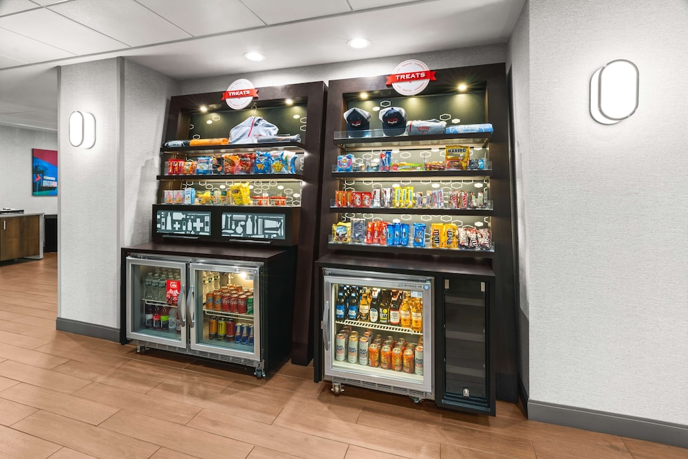 Hampton Inn Seekonk - photo 33