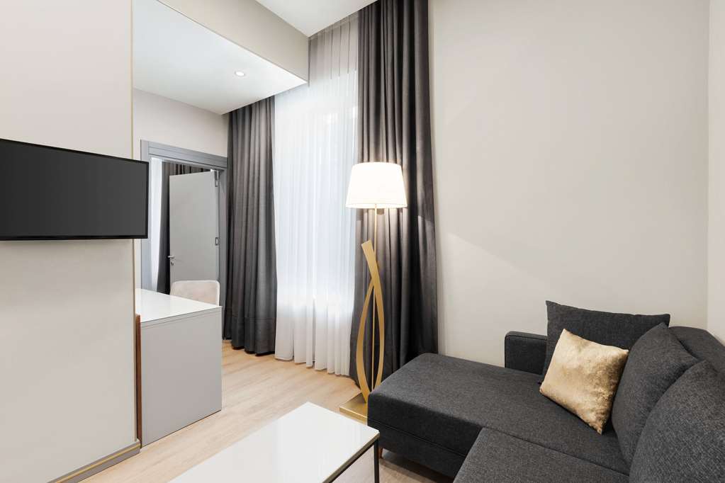 Guest room