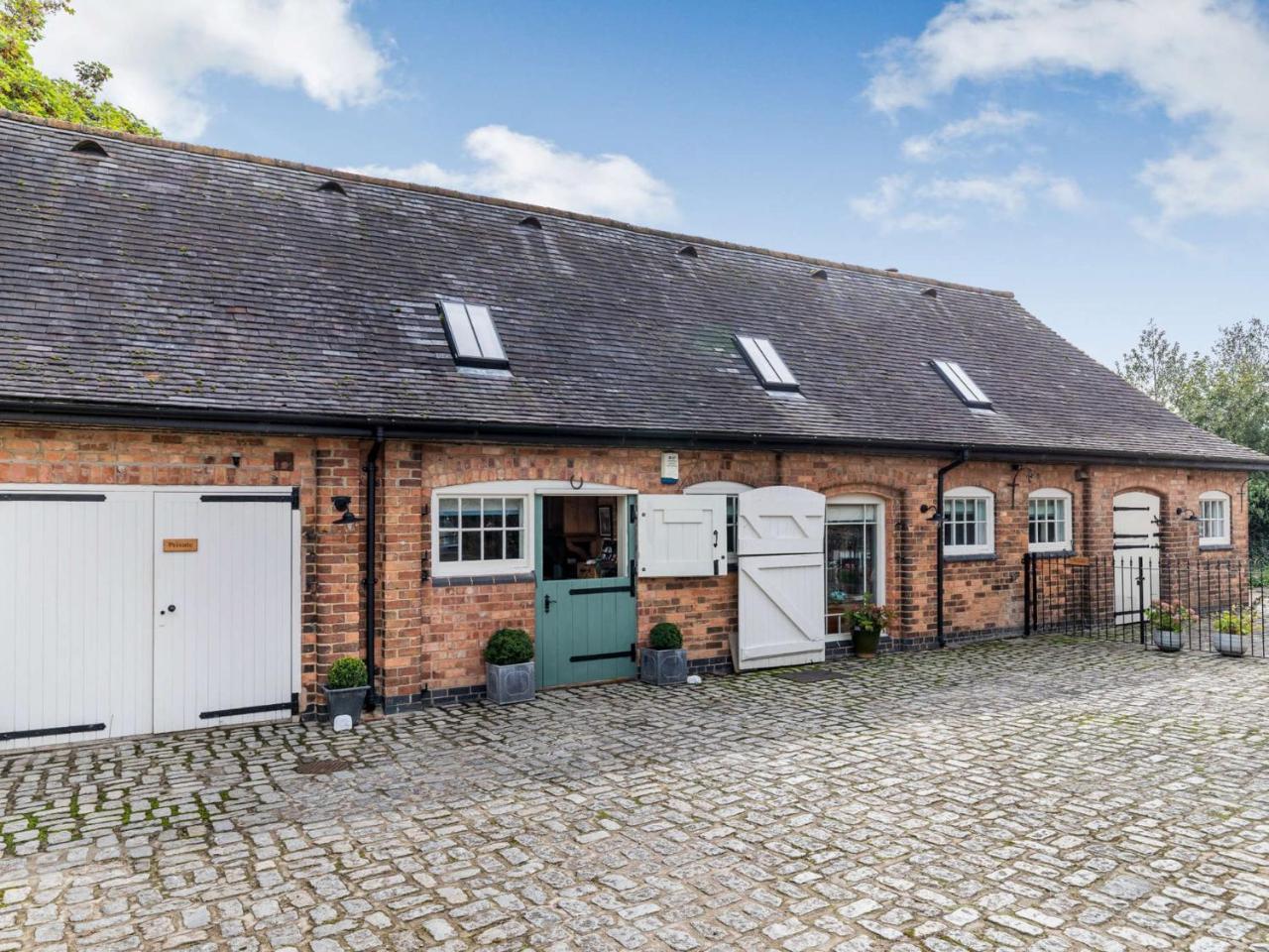 2 Bed In Ednaston 89339 — Shirley