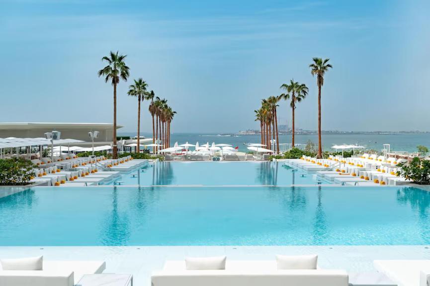 1BR Suite FIVE LUXE Pool & Beach view Private Hot Tub Ventura Stays — 4-Star Luxury Hotel in Dubai, United Arab Emirates