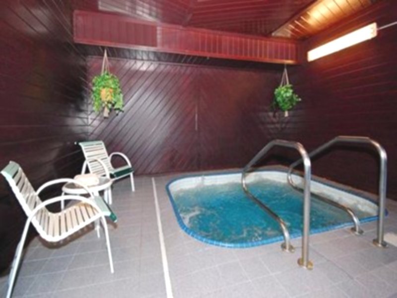 Quality Inn & Suites Green Bay Ashwaubenon - photo 55