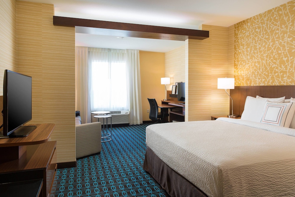 Fairfield Inn & Suites by Marriott Sacramento Folsom - photo 9