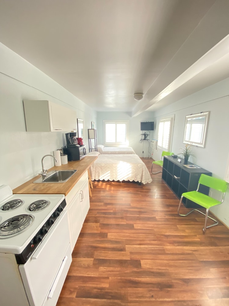 Vineyard Harbor Motel Private Beach - photo 15