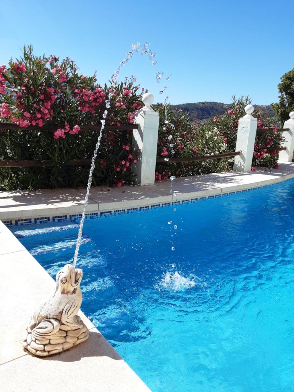 Apartamento Bella Vista — 4-Star Luxury Hotel in Coin, Spain