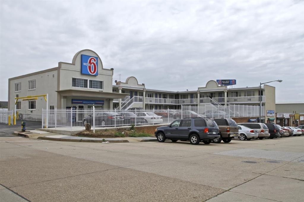 Motel 6 Washington DC Convention Center - photo 2