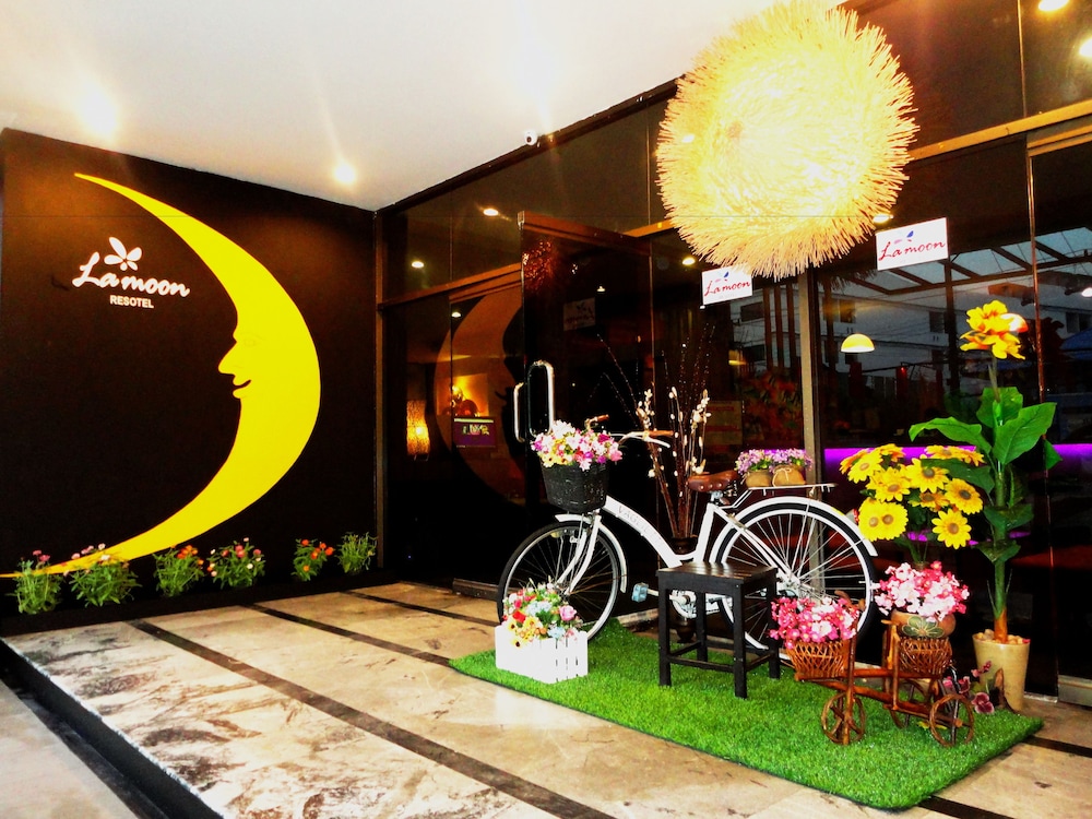 La Moon @ Phuket - carbon neutral hotel in Phuket