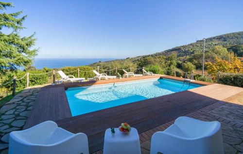 4 Bedroom Awesome Home In Caronia — 4-Star Luxury Hotel in Caronia, Italy