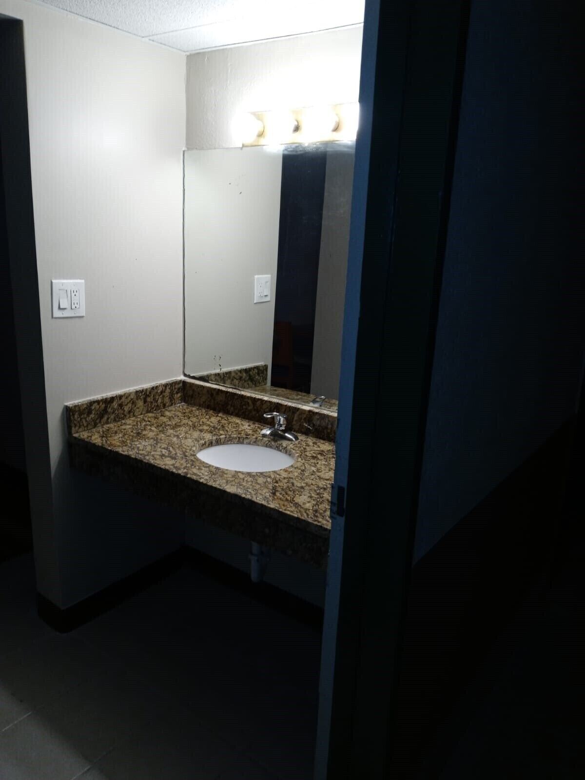 Peachtree Inn & suites - photo 27