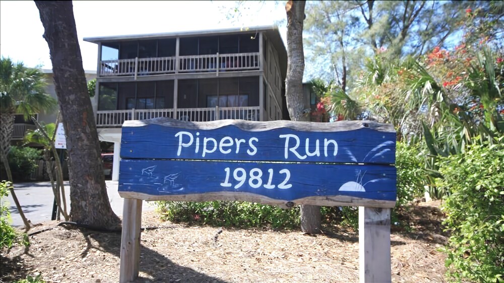 Pipers Run 8 3 Br condo by RedAwning — 4-Star Luxury Hotel in Indian Shores, United States