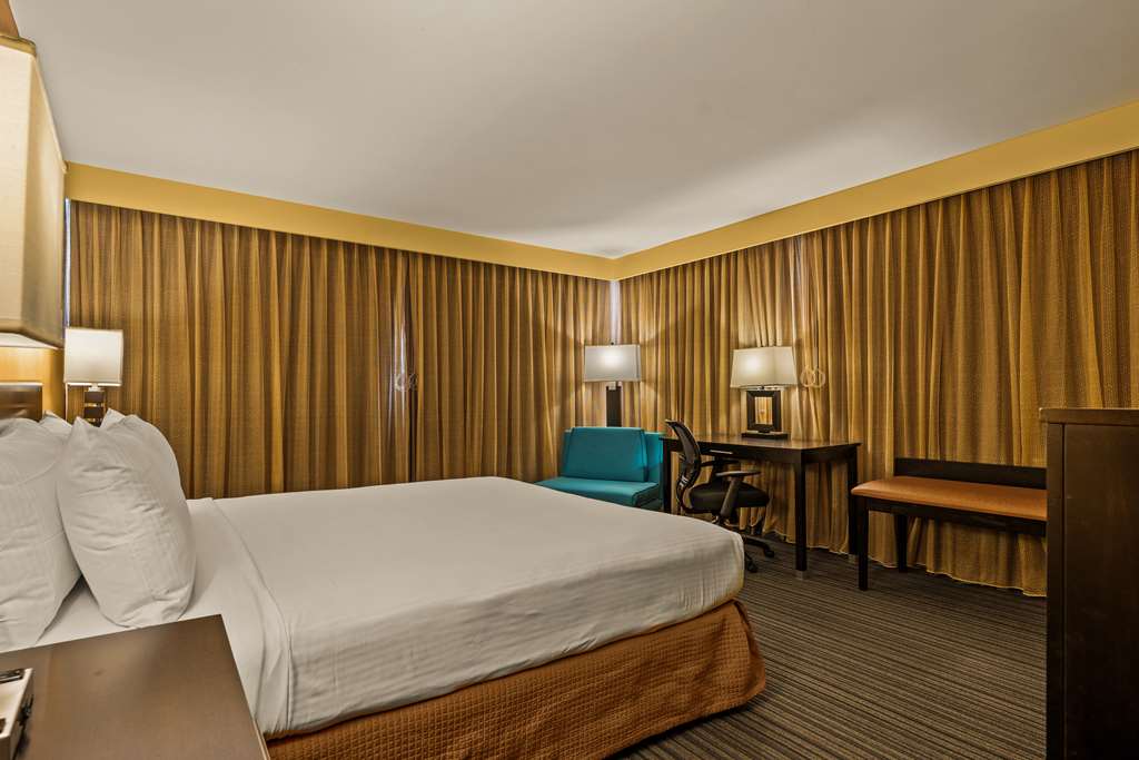 Best Western The Plaza Hotel Honolulu Airport Free Breakfast - photo 21