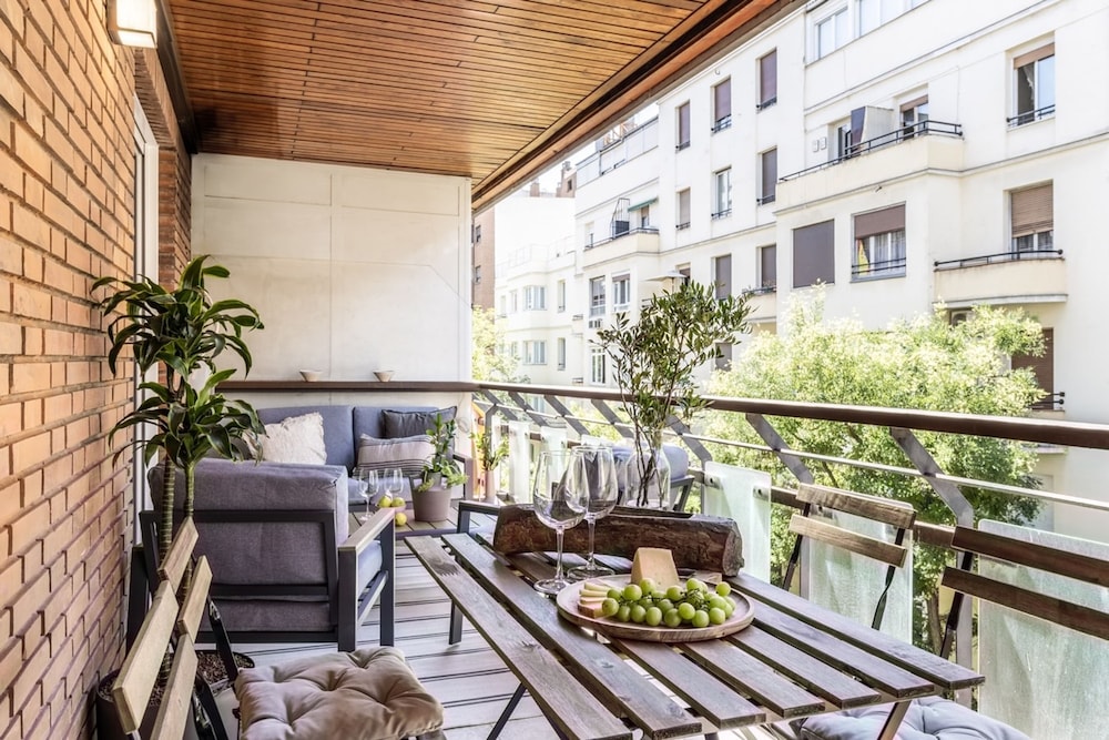 Mondragone 1 Bedroom and Terrace in Goya hotel Goya Madrid