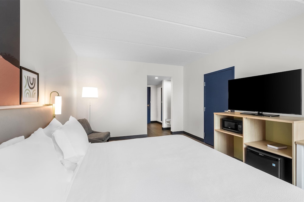Spark by Hilton Rock Hill - photo 12