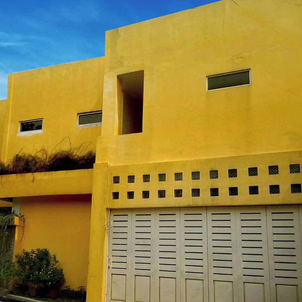 Rumah Kuning Syariah