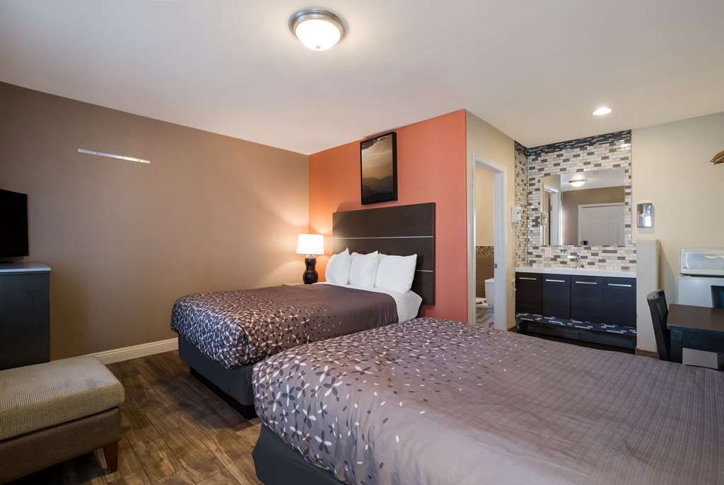 Rodeway Inn near Coachella - photo 17