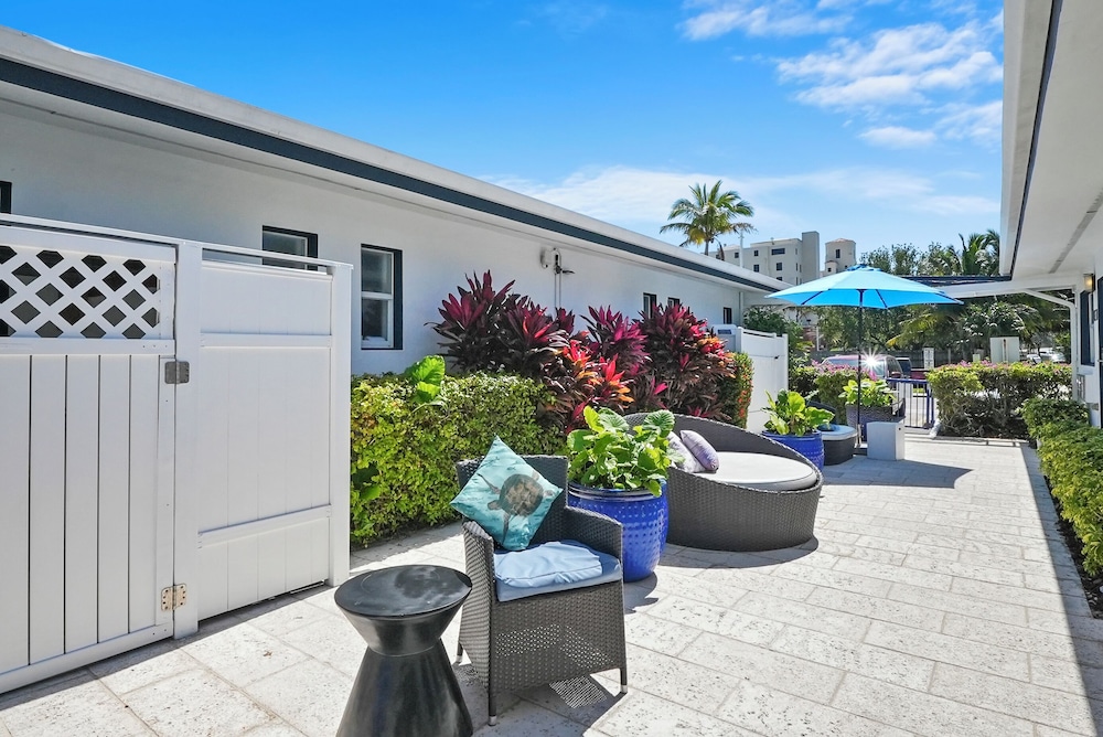 Hollywood Beach Suites - photo 44