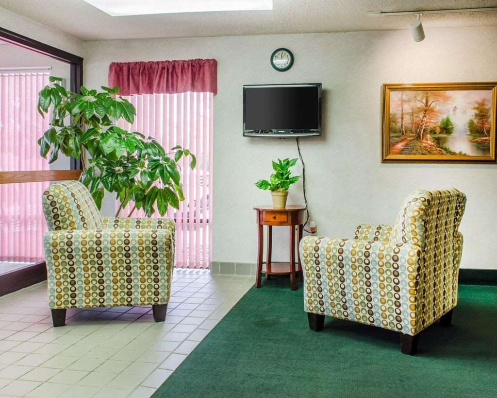 Econo Lodge Mifflintown - photo 4