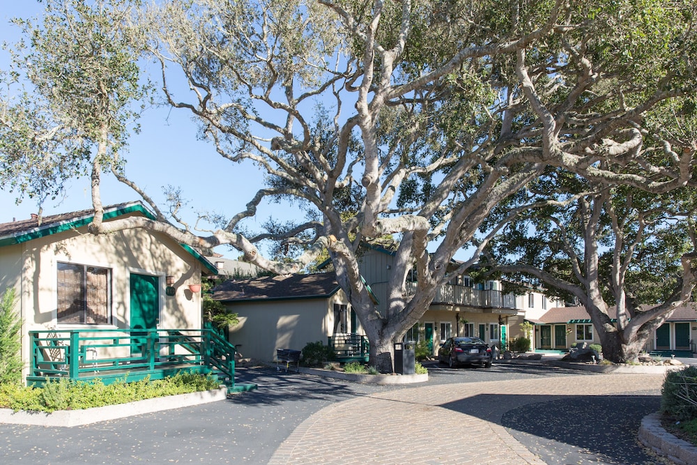 Sea Breeze Inn And Cottages - photo 64