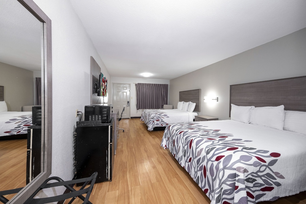 Red Roof Inn Bay Minette - photo 8