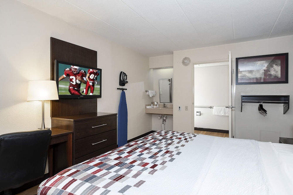 Red Roof Inn Mt Laurel - photo 20