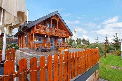 Holzhaus Mühlenblick mit Whirlpool in Medebach, Germany