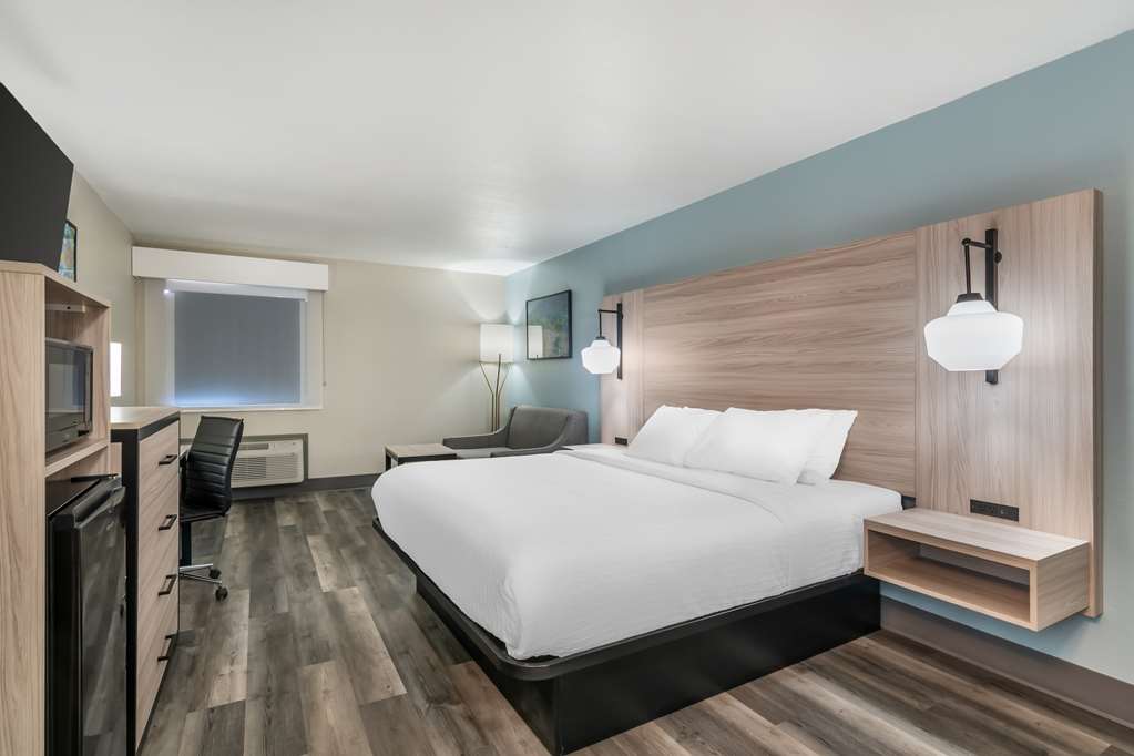Best Western Park City Wichita North - photo 27