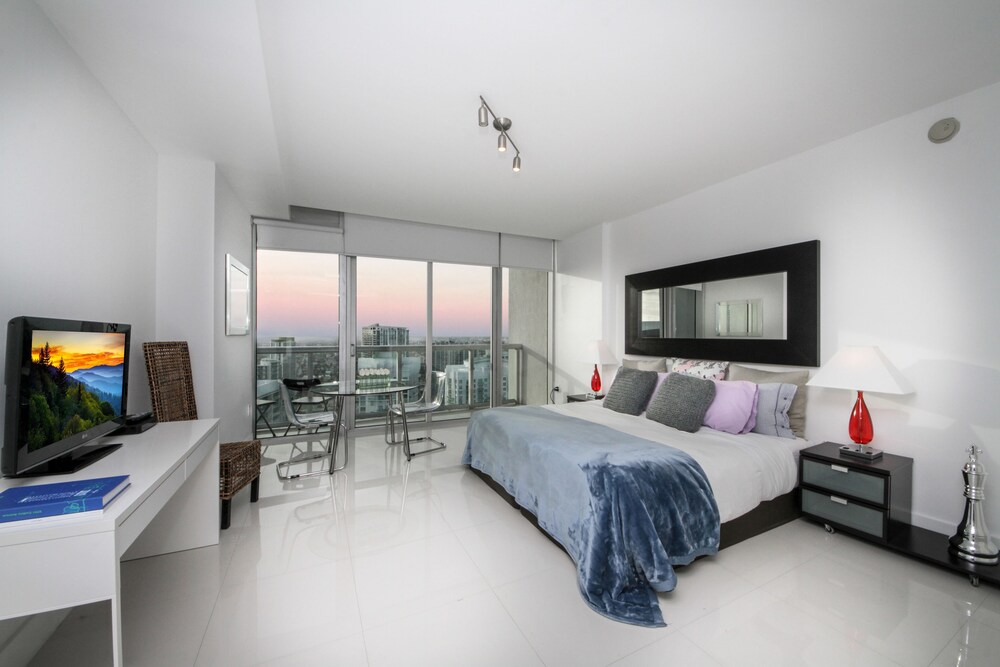 Private Residences at ICON Twr3 by JOS17 - photo 3
