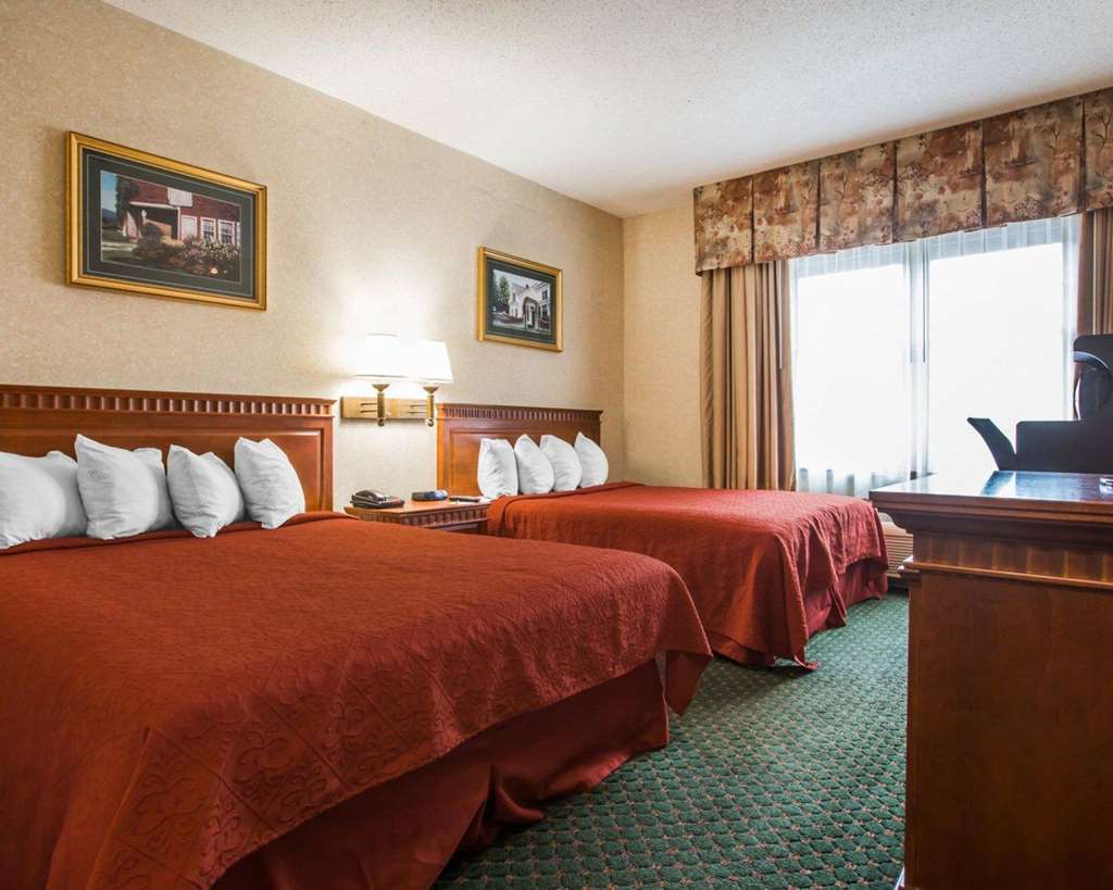 Econo Lodge Glens Falls Lake George - photo 10