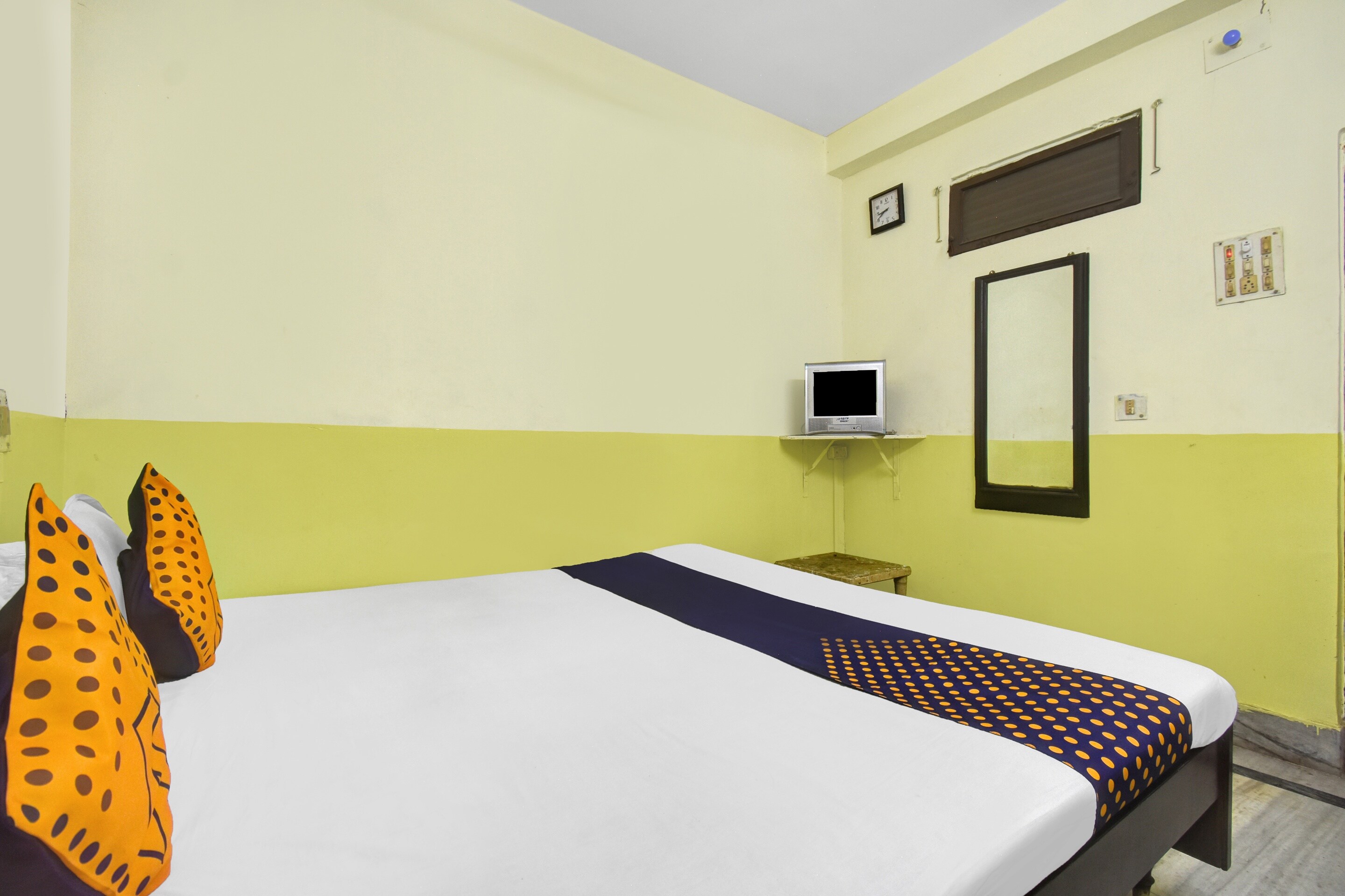 Spot On Hotel Omaira Exide More — Kolkata — photo 2