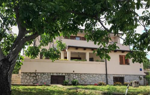 Nice Apartment In Cres With Kitchen — 4-Star Luxury Hotel in Cres, Croatia