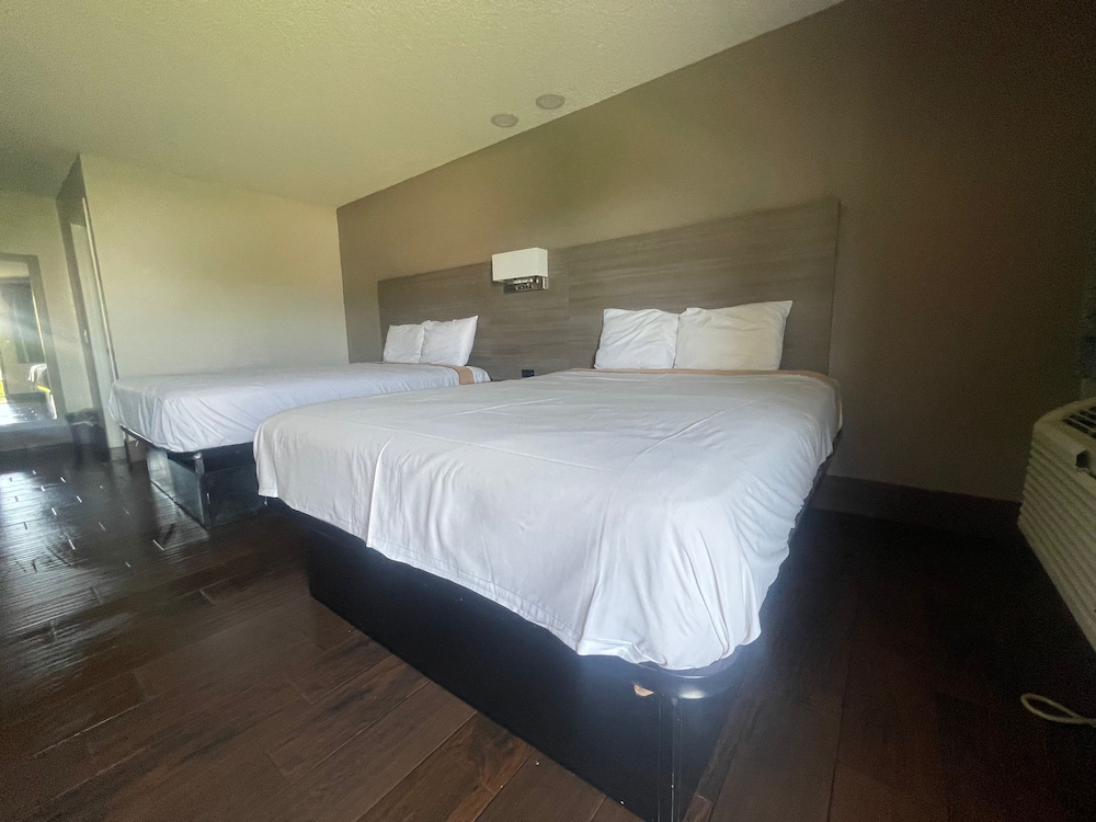 SimpleStay Suites Downtown San Bernardino - photo 7