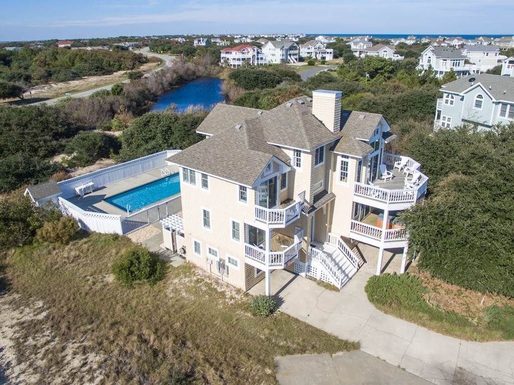 Island Breeze — 4-Star Luxury Hotel in None, United States