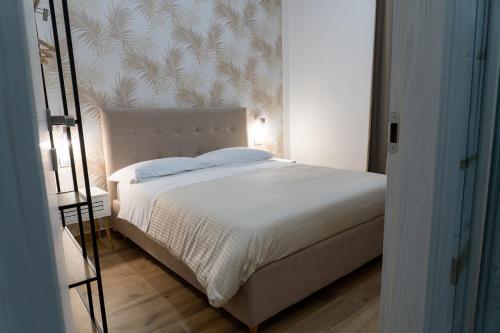 A Casa di Edel — 4-Star Luxury Hotel in Naples, Italy