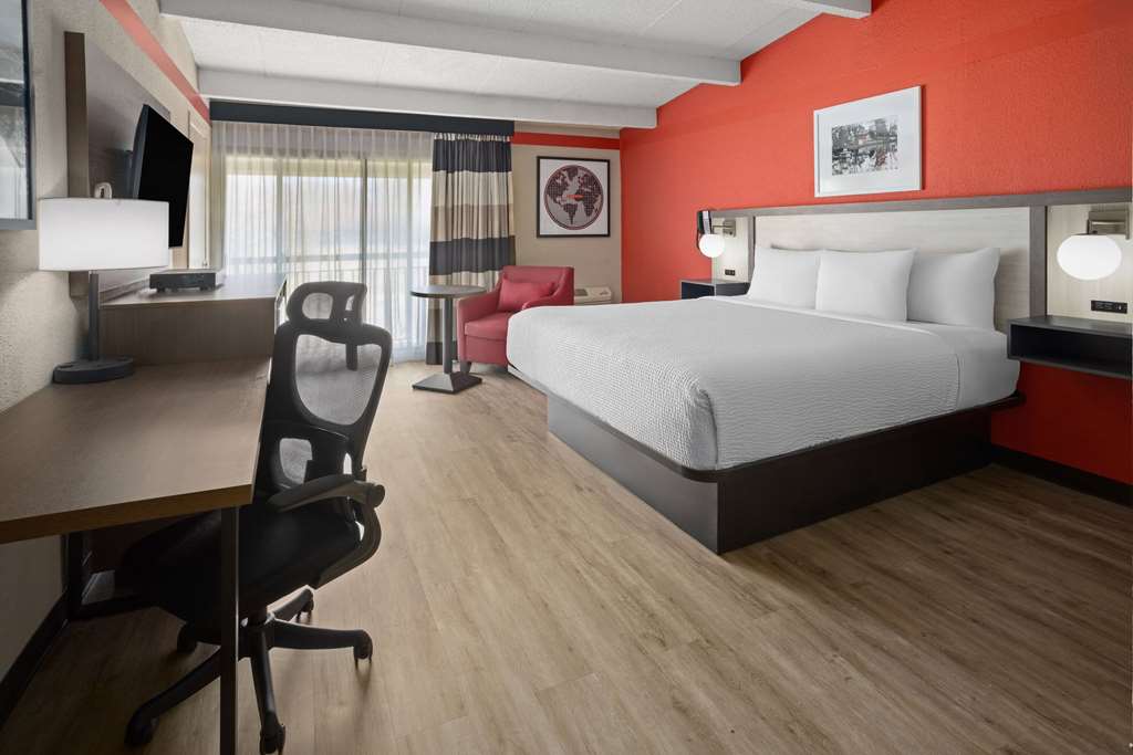 Ramada by Wyndham Parsippany - photo 16