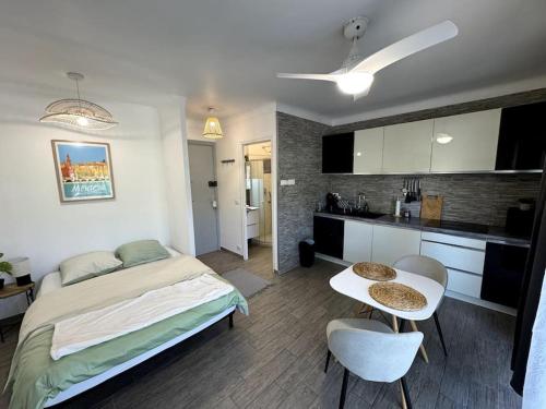 Studio Cosy Bord de Mer - last minute hotel in Menton