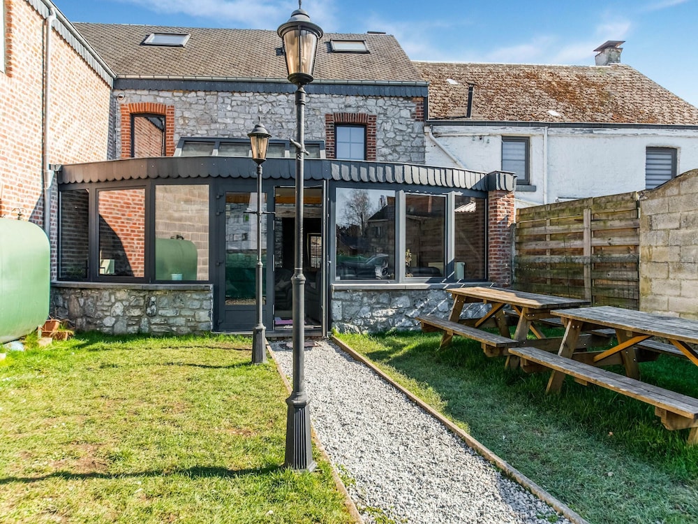 Stone Cottage with Sauna & Hot Tub near Cave of Lorette in Rochefort — 4-Star Luxury Hotel in Rochefort, Belgium