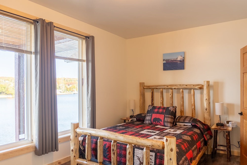 Keweenaw Waters Resort - photo 28