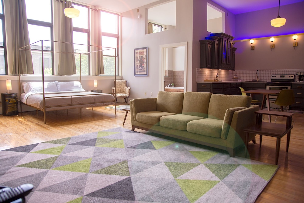 School 31 Lofts at Colors Studios - photo 88