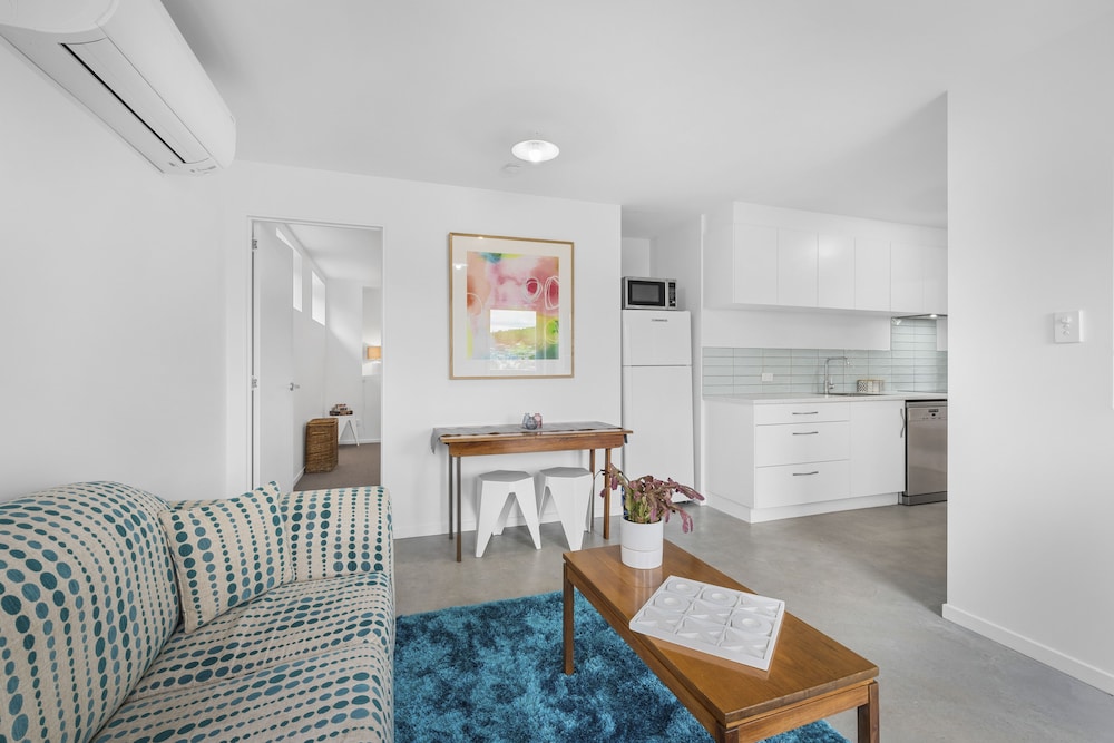 Cosy Cottesloe Mount Wellington View Free Parking Free WIFI — 4-Star Luxury Hotel in Lindisfarne, Australia