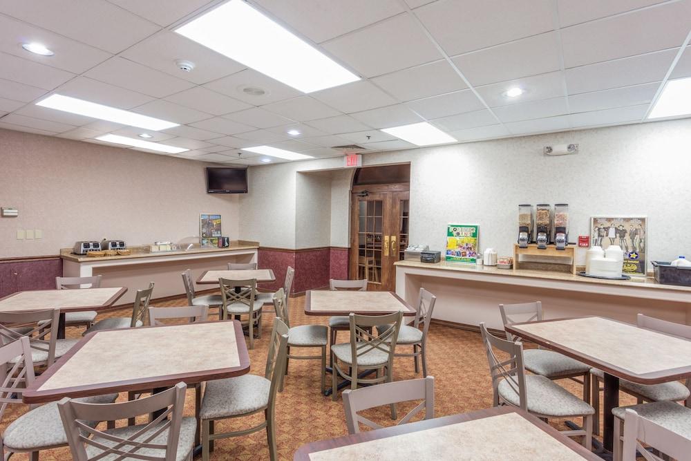 Angel Inn By The Strip - photo 23