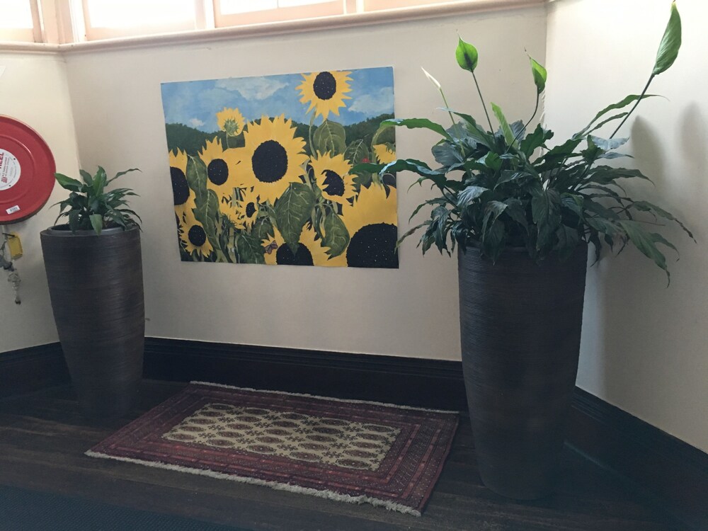 City Garden Lodge Hostel